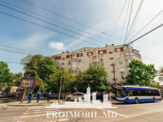 Apartament cu 3 camere, 138 m², Centru, Chișinău foto 12