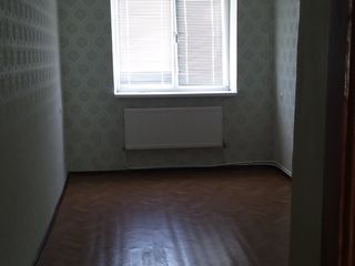 Продаю квартиру в хорошем районе, по-вопросом звонить на номер)) foto 7
