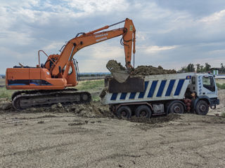 Excavatoare, basculante,platforma, compactor, buldozer, buldoexcavator foto 6