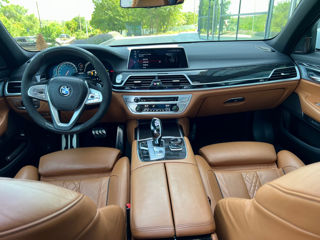 BMW 7 Series foto 7