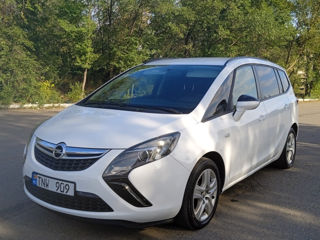 Opel Zafira foto 1