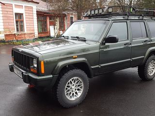 Jeep Cherokee foto 4