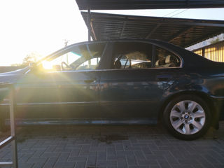 BMW 5 Series foto 2