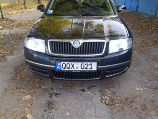 Skoda Superb foto 1