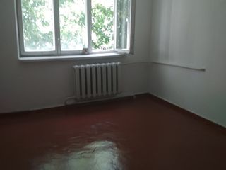 Продаю 4-х комнатную квартиру в центре чореску. 40 000 евро foto 5