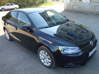 Volkswagen Jetta foto 8