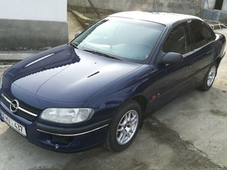 Opel Omega foto 2