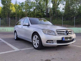 Mercedes C-Class foto 6