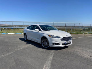 Ford Fusion foto 2