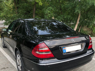 Mercedes E-Class foto 3