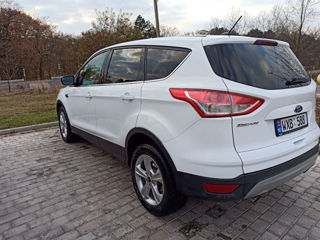 Ford Escape foto 7