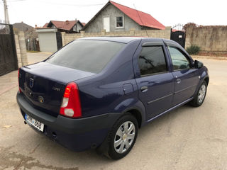 Dacia Logan foto 4