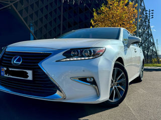 Lexus ES Series