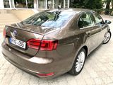 Volkswagen Jetta foto 4