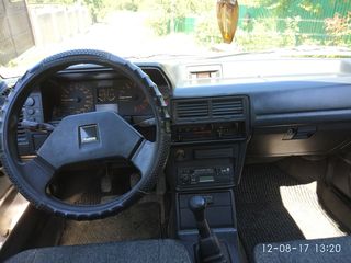 Mazda 323 foto 6