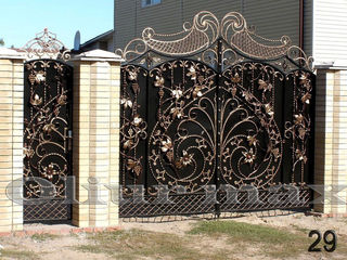 Porți,balustrade,  garduri, copertine, gratii, uși metalice și alte  confecții din fier forjat. foto 11