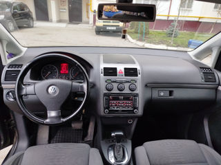 Volkswagen Touran foto 6