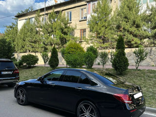 Mercedes E-Class foto 4