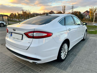 Ford Fusion foto 4