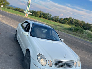 Mercedes E-Class foto 5