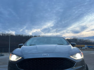 Ford Fusion foto 2