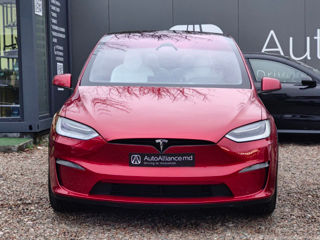 Tesla Model X foto 2