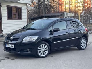 Arenda Toyota Prius , Corolla , Yaris , Auris ..Reno / Dacia/ SKoda ...  de la 9 euro !!! foto 11