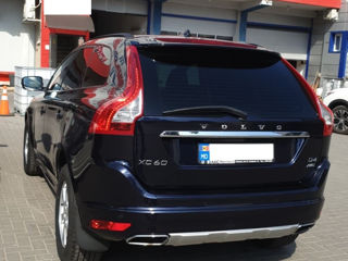 Volvo XC60 фото 2