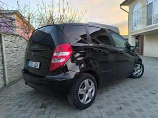 Mercedes A-Class foto 2