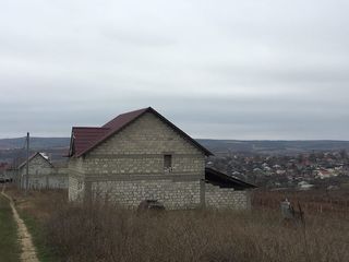 Se vinde casă de locuit, nefinalizată, etaj+mansardă, teren 0,074 ha, Bacioi, Chisinau foto 1