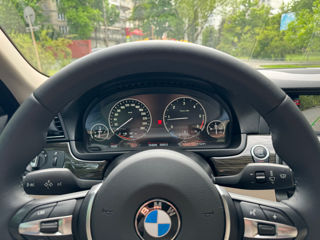 BMW 5 Series foto 9