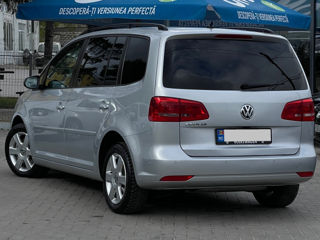 Volkswagen Touran foto 5