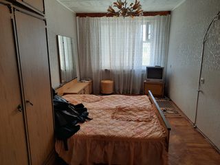 Продаётся 3х комнатная квартира + гараж+ дача в г.Слободзея молд.часть foto 4