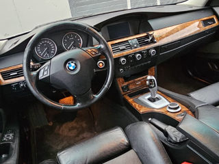 BMW 5 Series foto 3