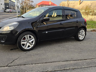 Renault Clio foto 2