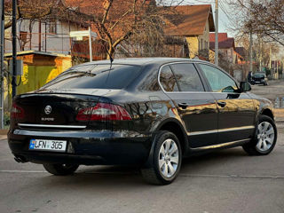 Skoda Superb foto 4