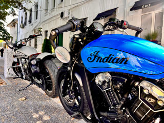 Indian Motorcycle Scout Bobber Custom foto 1