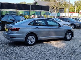 Volkswagen Jetta foto 10