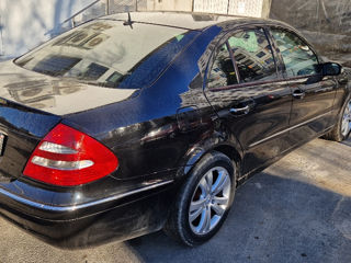 Mercedes E-Class foto 7