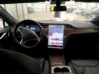 Tesla Model S foto 5