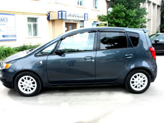 Mitsubishi Colt foto 3