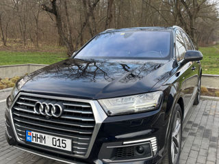 Audi Q7 e-tron