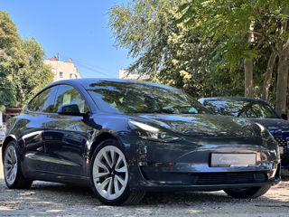 Tesla Model 3 foto 1