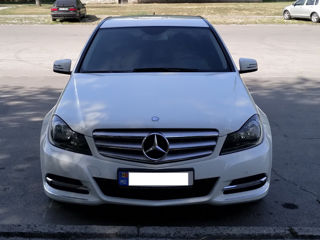 Mercedes C-Class foto 4