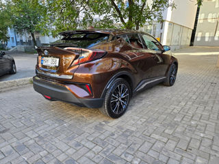 Toyota C-HR foto 3