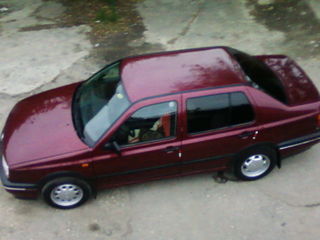 Volkswagen Vento foto 1