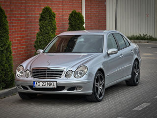 Mercedes E-Class foto 2