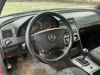 Mercedes C-Class foto 9