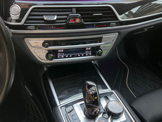 BMW 7 Series foto 9