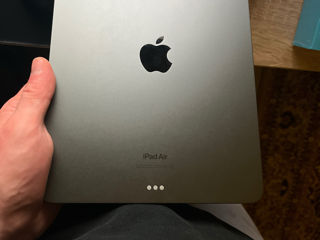 Продам iPad Air 5 gen 2022 год
